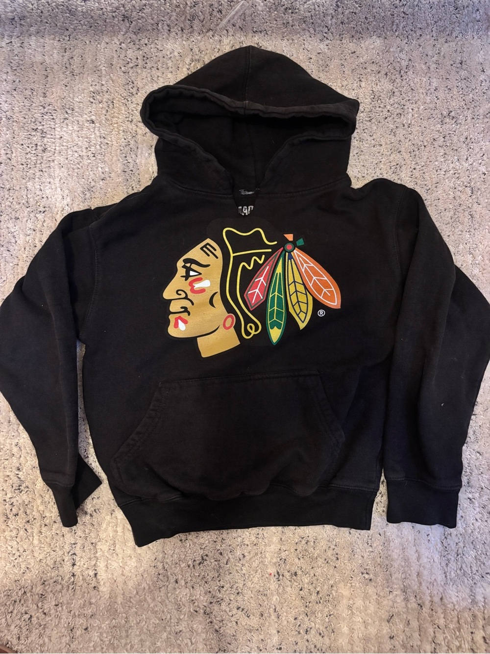 Kids (XS fit ) Black NHL Chicago Blackhawks Pullover Hoodie with Team Logo